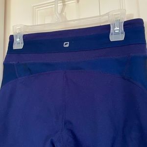 Dark Purple/Navy Blue Fabletics Women’s Capri Leggings